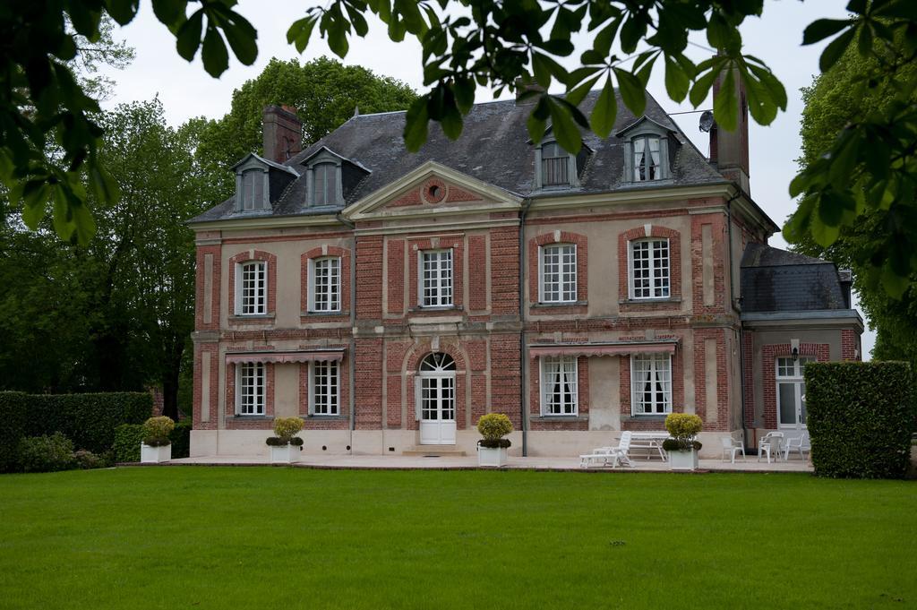 Chateau De Maillot Bonneville-la-Louvet Bagian luar foto